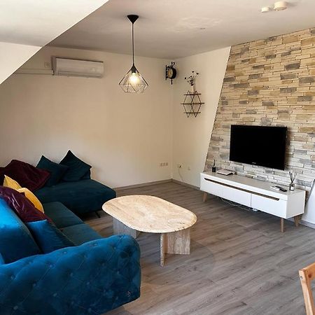 A&V Apartments Wunderschoene Rheinblick Wohnung Zum Entspannen Apt Ela Duisburg Dış mekan fotoğraf