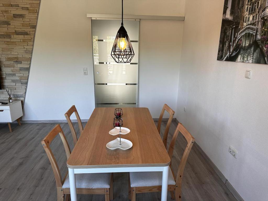 A&V Apartments Wunderschoene Rheinblick Wohnung Zum Entspannen Apt Ela Duisburg Dış mekan fotoğraf