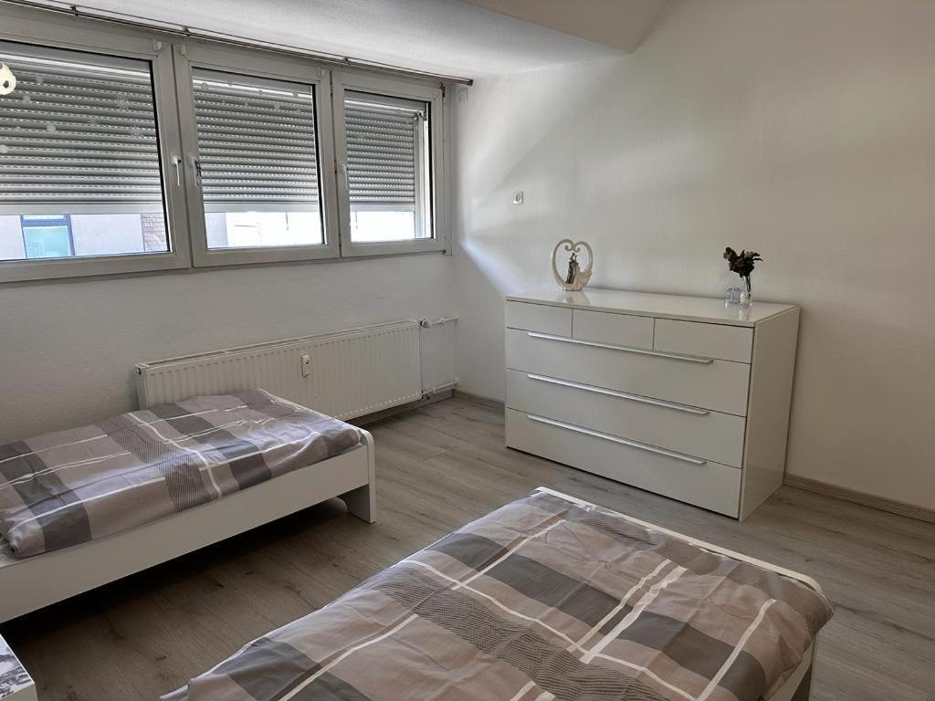 A&V Apartments Wunderschoene Rheinblick Wohnung Zum Entspannen Apt Ela Duisburg Dış mekan fotoğraf